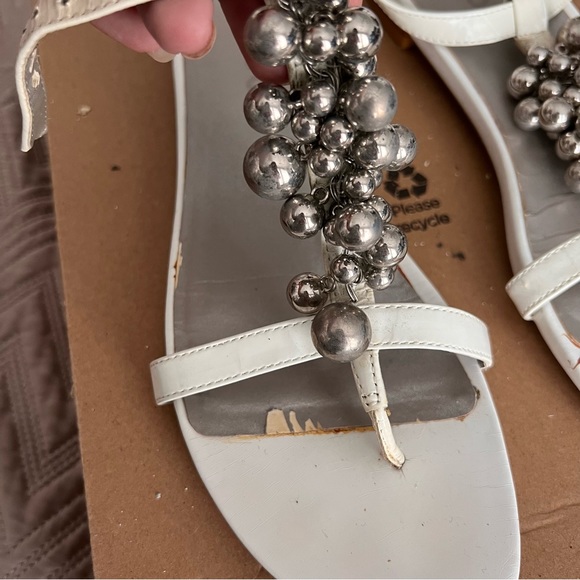 me too Sandals - SIZE 9.5 - Picture 2 of 7